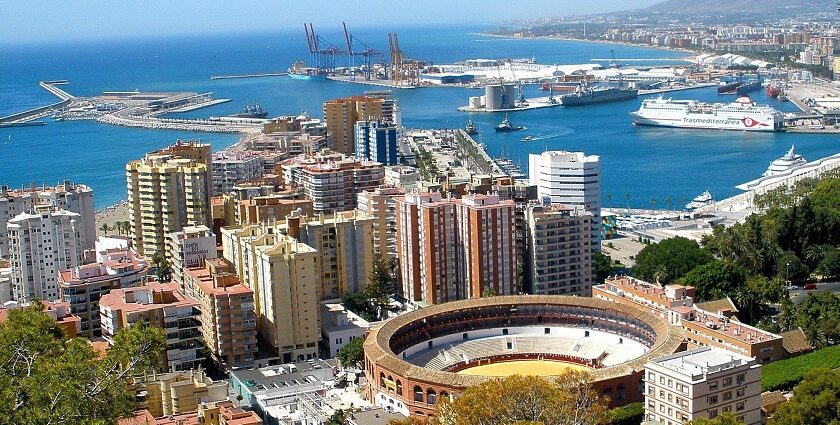 Malaga city guide blending history, culture, and stunning Mediterranean coastline