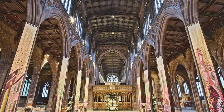 An image of the Manchester Cathedral, one of the best places to visit in Manchester.