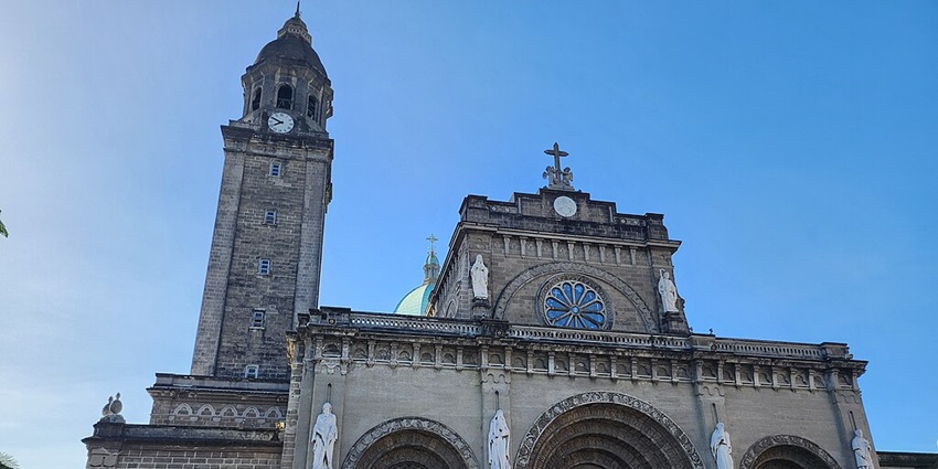 Manila Cathedral showcases stunning architecture and rich historical significance.