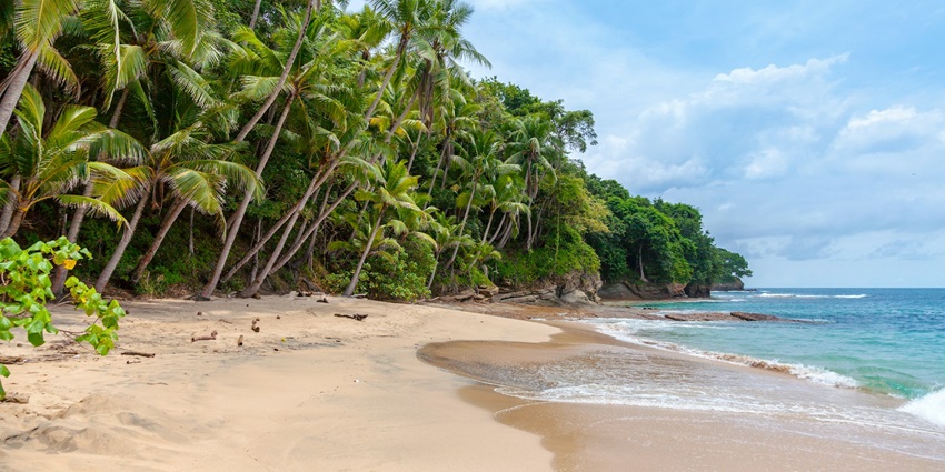 Mar de las Pampas Beach is known for its quiet and scenic environment