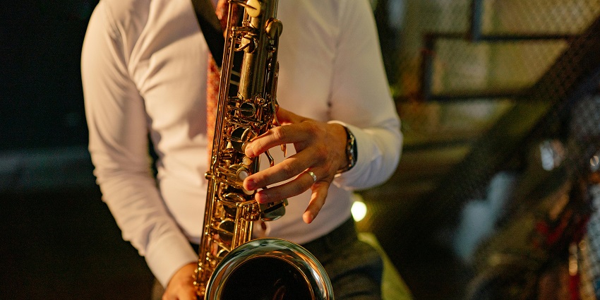 A view of live music performance at the Miami music festivals in an outdoor concert on stage