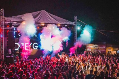 A view of a crowd enjoying their time in a performance at one of the many outdoor Miami music festivals