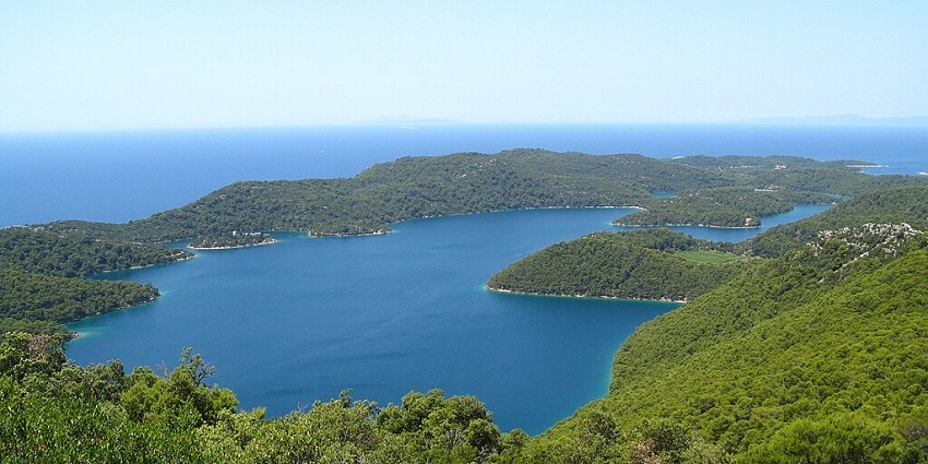 A picture of saltwater lakes surrounded by dense forests in Mljet National Park, Croatia