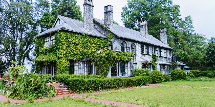 Kalimpong tour guide assures picturesque views of the historic colonial bungalow.
