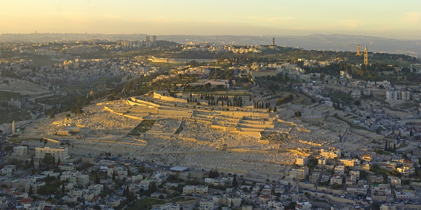 Historic hill offering panoramic views of Jerusalem and religious significance