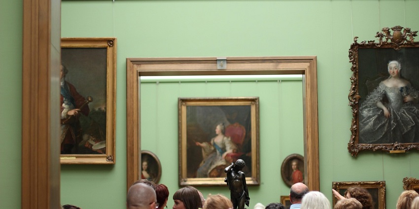 Dedicated to photography, featuring exhibitions, workshops, and vintage camera collections