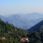 Mussoorie travel guide assures picturesque landscapes, a cool climate, and breathtaking Himalayan views.