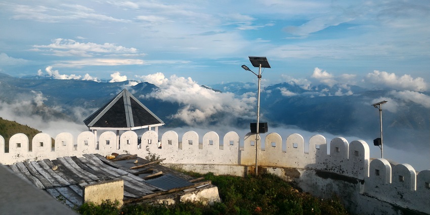 Kali ka Tibba, Chail Situated at the top of a hill, Kali Ka Tibba is a popular must see place in Chail