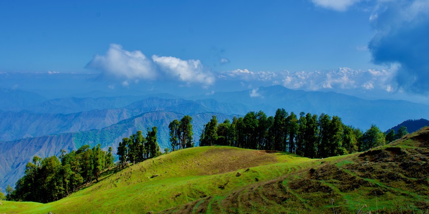 Scenic image of the beautiful Nag Tibba in the Uttarakhand in India