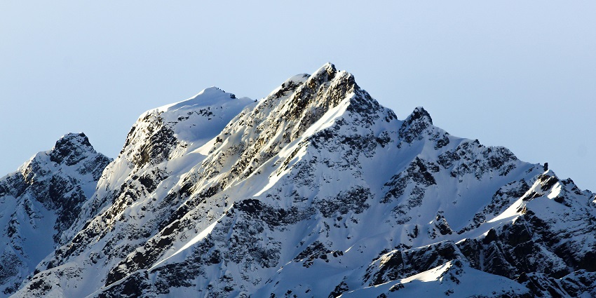 Nanda Devi peak is one of the best places for every traveller to visit and explore.