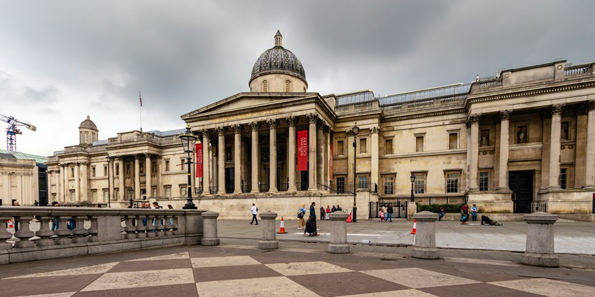 An image of The National Gallery, showcasing famous works of art in London.