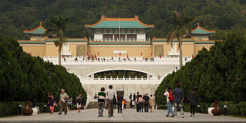 Things to do in Taipei include discovering the collection of Chinese art and historical artefacts.