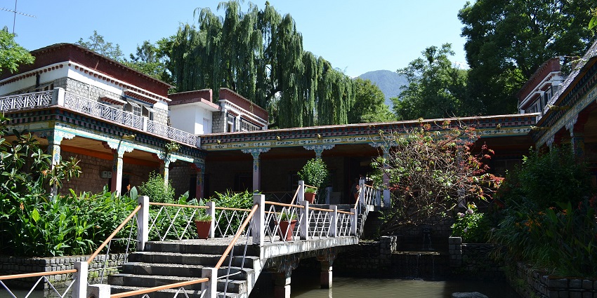 Dharamshala travel guide takes you through the Tibetan cultural institute preserving traditional arts, crafts, and teachings.