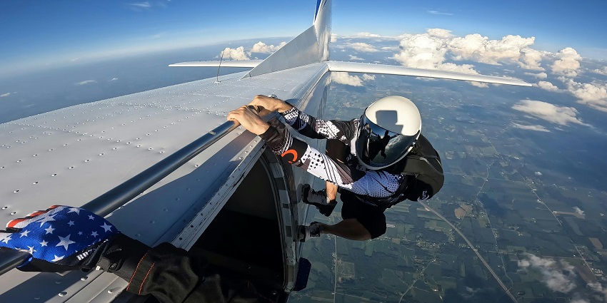 An image of a man skydiving in Okanagan, a famous skydiving place located in Canada.