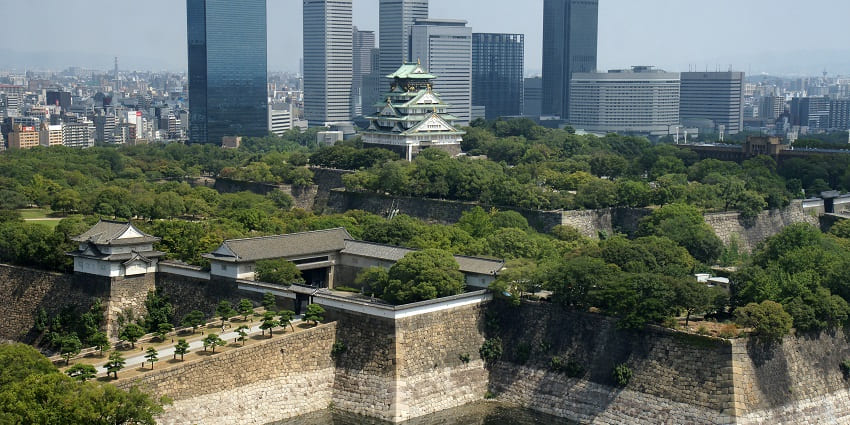 The view of Osaka Castle which is famous for its vibrant food scene, and bustling nightlife.