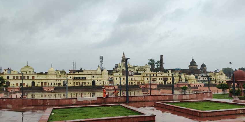 Scenic image of Ayodhya city which is an amazing place to explore in Ayodhya