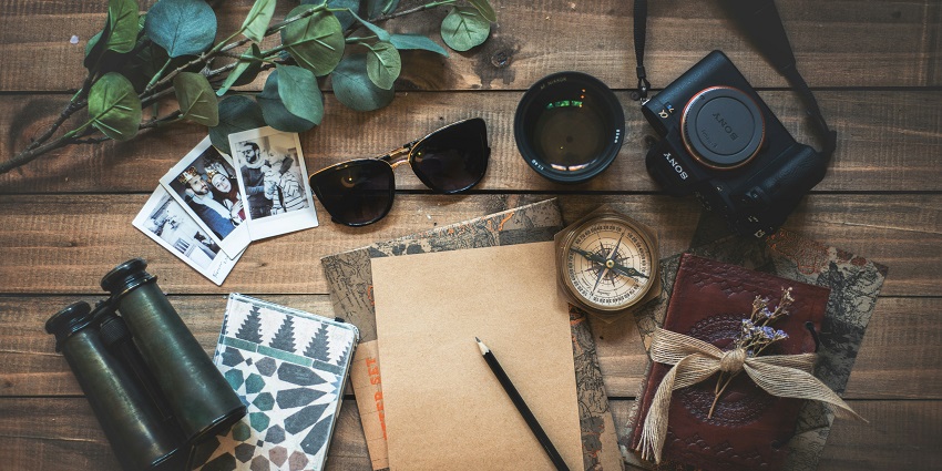 Carry all the important travel things on your visit to the museum in Manchester, London.