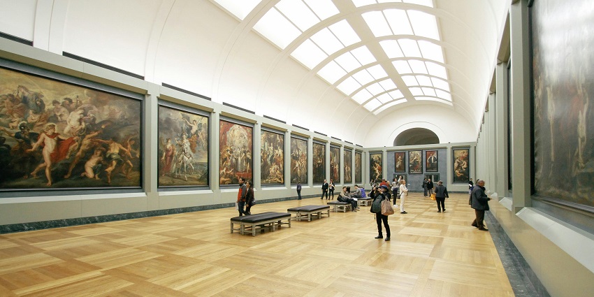 An image of a museum resembling the Beatles Museum in England.
