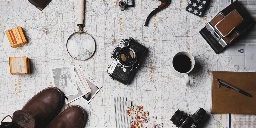 Carry all the travel things on your trip to the famous tourist attractions in Pune.