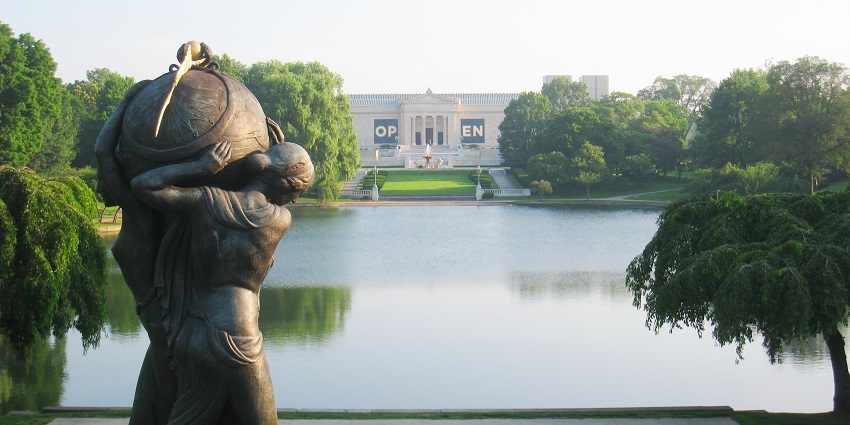 A picture highlighting visitor tips for enjoying the Cleveland Museum of Art photos.