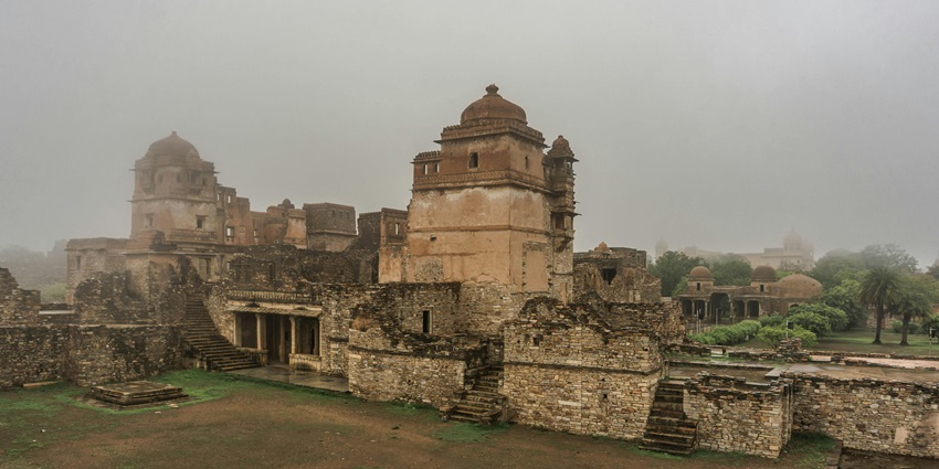 An image of visitors at Saint Louis Fort Pondicherry, following necessary considerations.