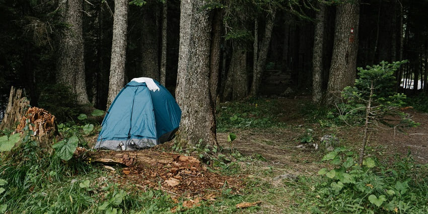 Tent house in the foothills for a serene experience.