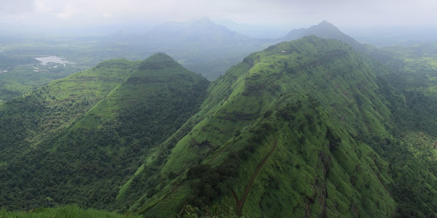 Matheran travel guide assures breathtaking viewpoint from Matheran’s landscapes.