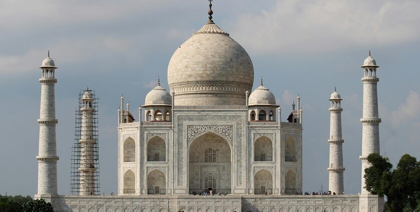 An enchanting view of the Taj Mahal.