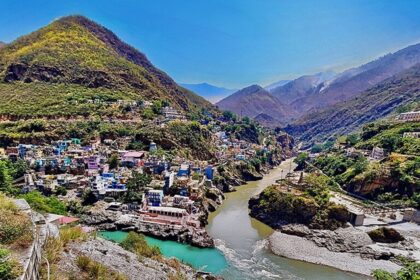 experience the beauty and spirituality of these places to visit in Devprayag