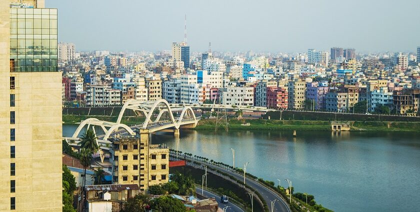 Explore places to visit in Dhaka with historic landmarks, vibrant markets, and cultural attractions.