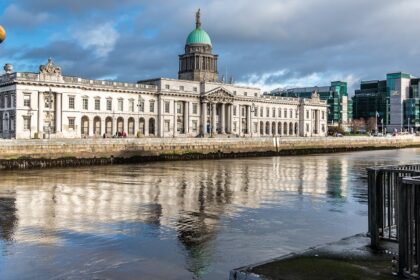 A view of the Custom House, a spectacular view to vouch for.