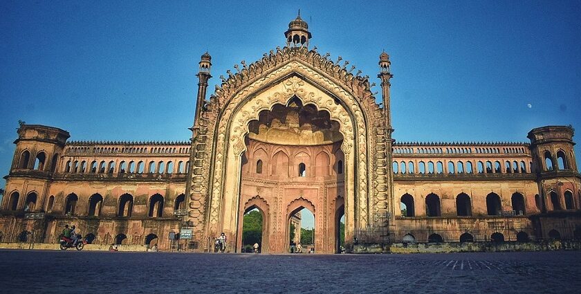 explore the city for nawabs Lucknow when the night unfolds