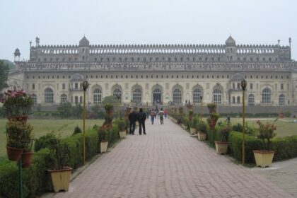 Taste the flavour of romance with these places to visit in Lucknow for couples.