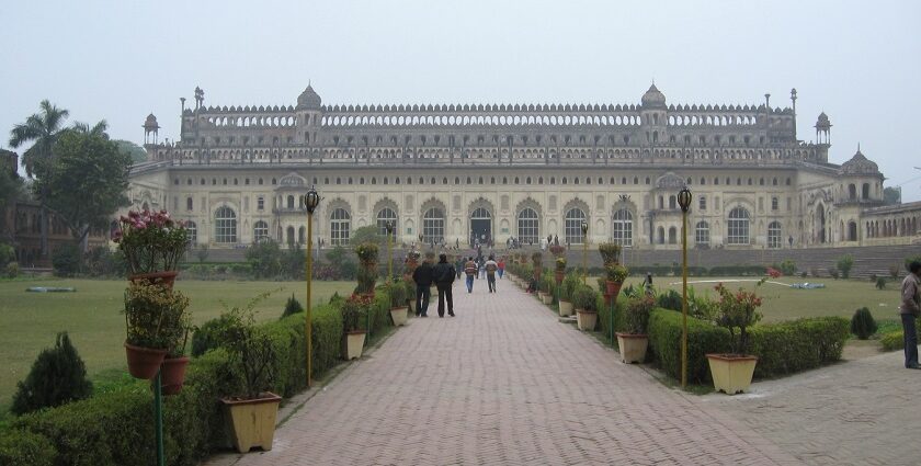 Taste the flavour of romance with these places to visit in Lucknow for couples.