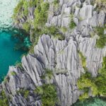 Discover the famous places to visit in the Philippines, which include breathtaking tourist attractions.