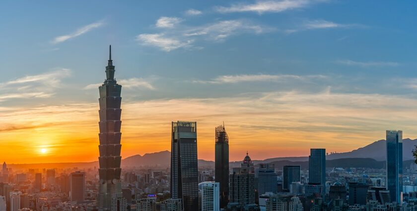 Discover places to visit in Taiwan, a vibrant city known for its nightlife