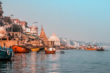 Discover the romantic places to visit in Varanasi for couples.