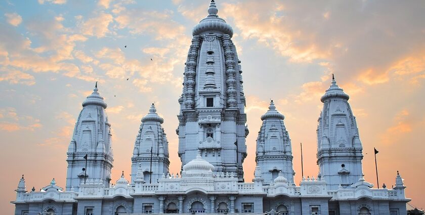 jugilal kamlaptai temple at kanpur is amongst the temples with stunning architecture