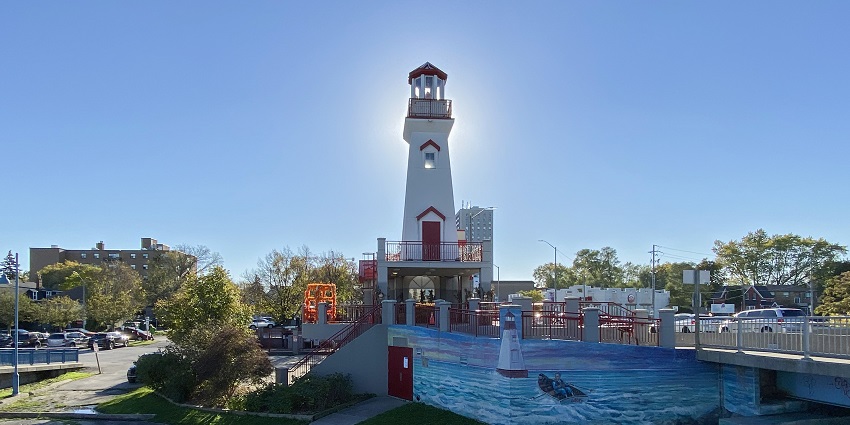 Scenic lakeside village near Toronto, known for waterfront charm as showcased in the Mississauga travel guide