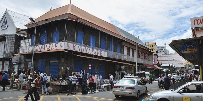 Port Louis Central Market, is a real little area in the middle of the capital in Mauritius.