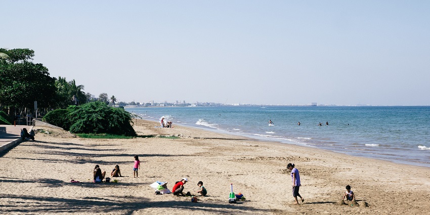 Popular beach in Oman, ideal for relaxation and watersports.