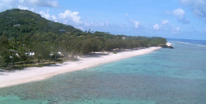 Explore pristine beaches and outdoor adventures with a Rarotonga travel guide.