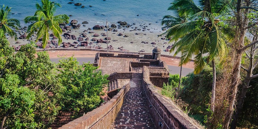 Step into history and enjoy panoramic views at the majestic Reis Magos Fort