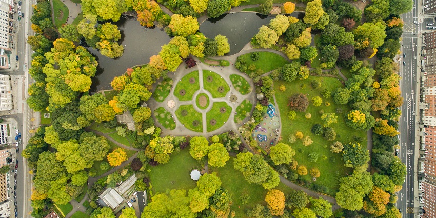 An image of the aerial view of St Stephen's Green, a nice thing to see in Ireland.