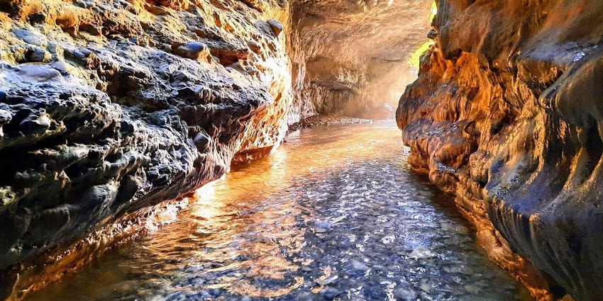 Robber’s Cave is one of the best places to visit in Dehradun with family.