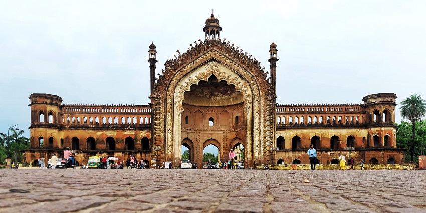 Snapshot of Rumi Darwaza which is also known as Turkish Gate built by Asaf-ud-Daula