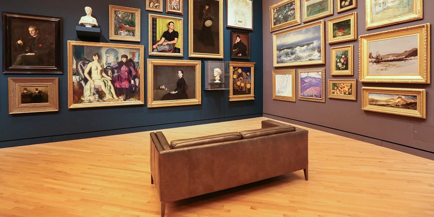 Look into the rich culture and heritage of Lucknow at the Rumi foundation art gallery.