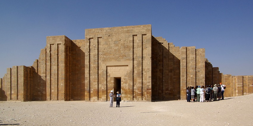 Numerous walls made of bricks are in an alignment, a place near Grand Egyptian Museum.