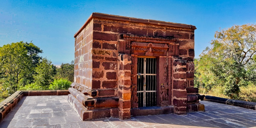 An image of a historic temple near Satna, offering a glimpse into its rich history.