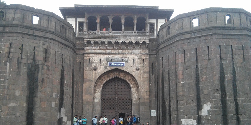 Maratha Fort showcases grand architecture which are featured in the Pune Travel guide.